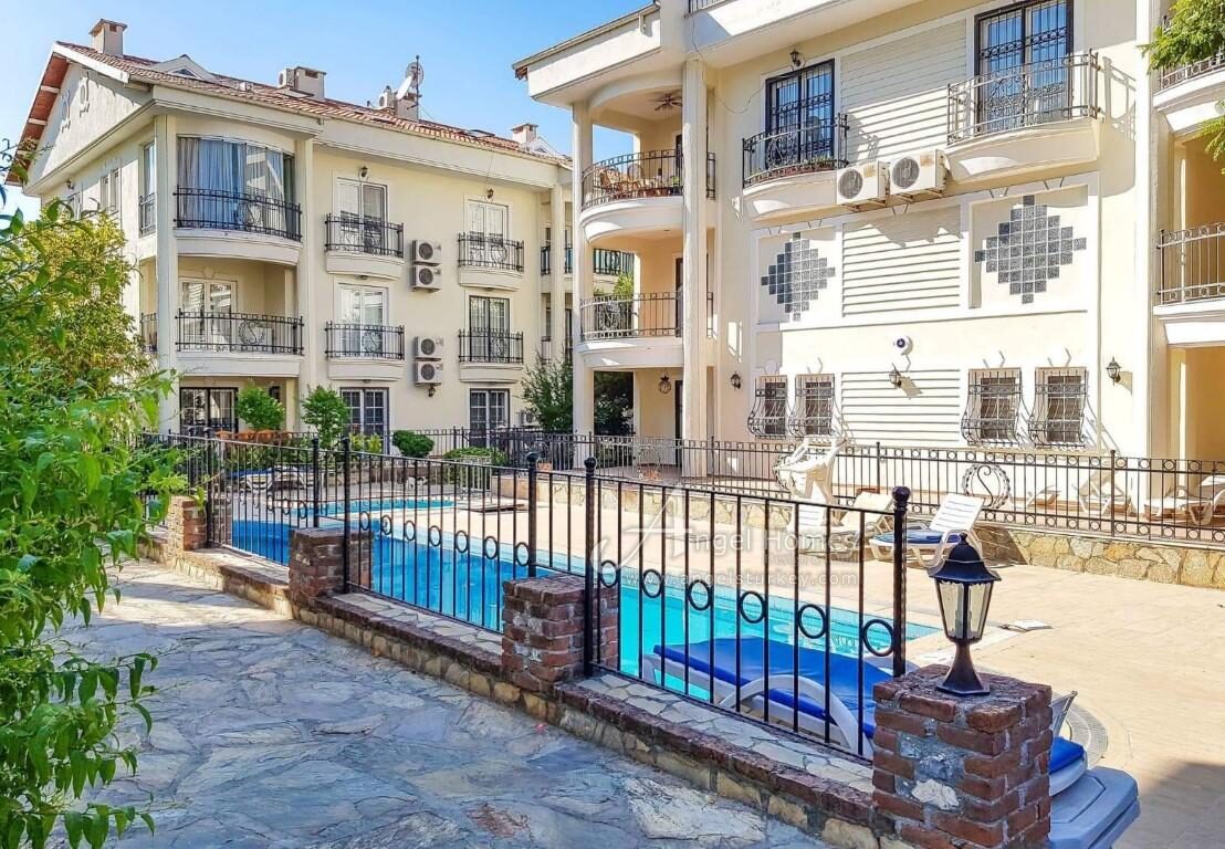 3 bedroom duplex apartment