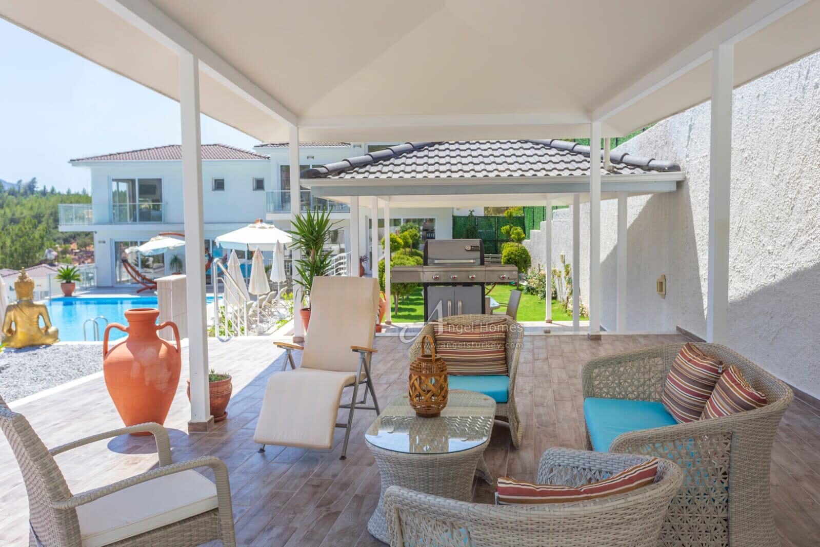 BEAUTIFULLY FURNISHED 5-BED VILLA IN OVACIK FOR SALE