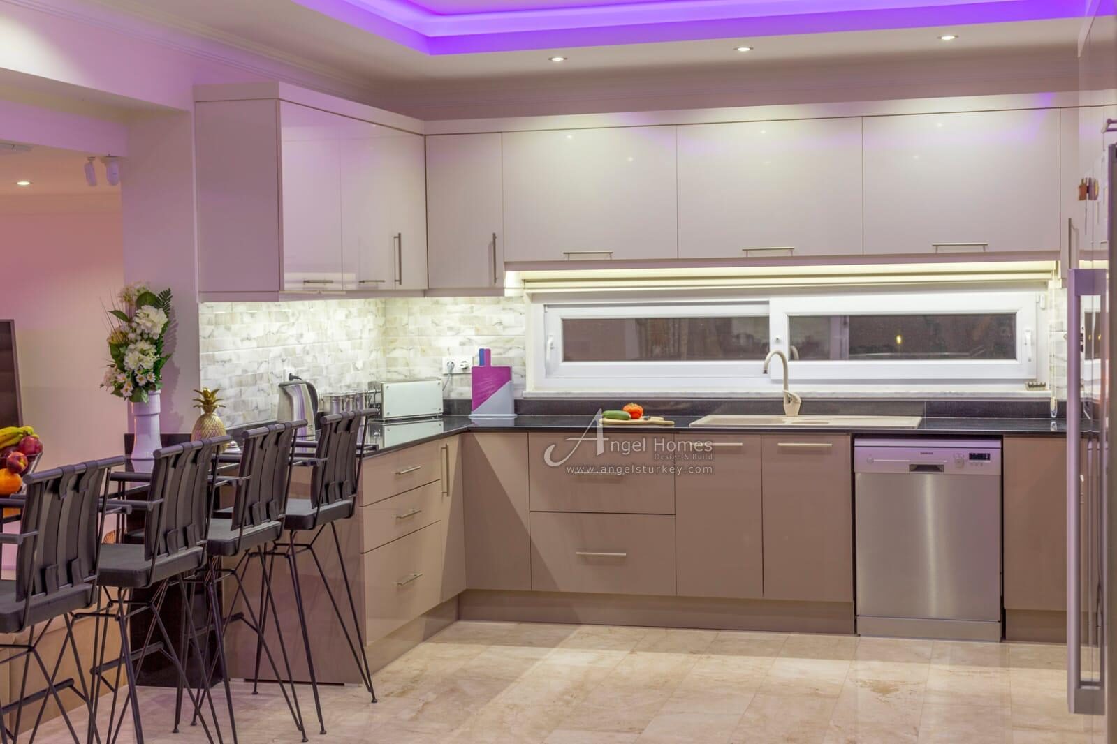 BEAUTIFULLY FURNISHED 5-BED VILLA IN OVACIK FOR SALE
