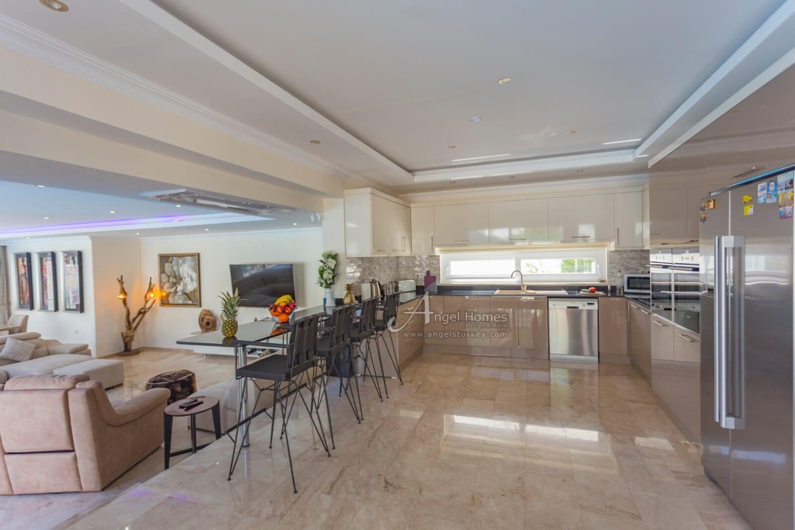 BEAUTIFULLY FURNISHED 5-BED VILLA IN OVACIK FOR SALE