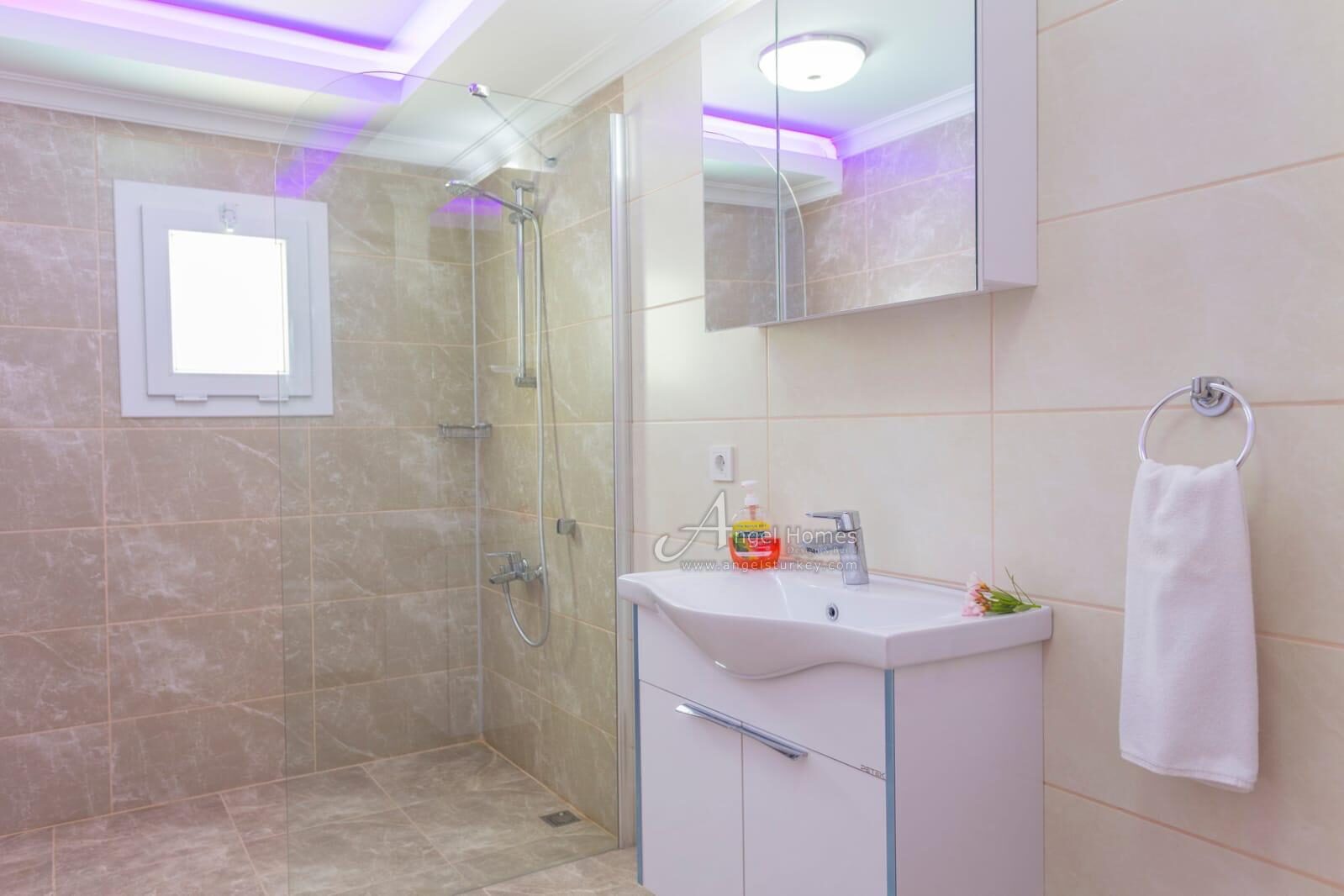BEAUTIFULLY FURNISHED 5-BED VILLA IN OVACIK FOR SALE