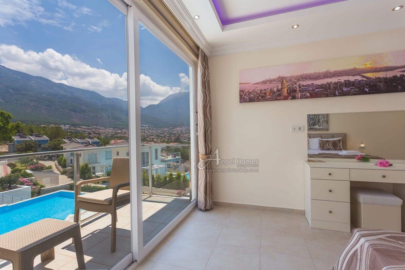 BEAUTIFULLY FURNISHED 5-BED VILLA IN OVACIK FOR SALE