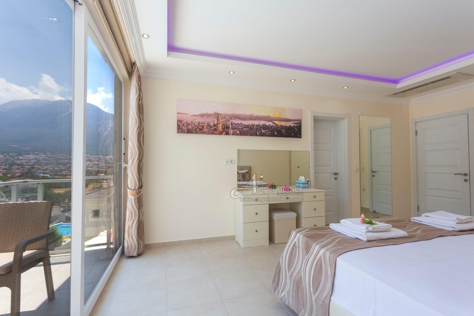 BEAUTIFULLY FURNISHED 5-BED VILLA IN OVACIK FOR SALE