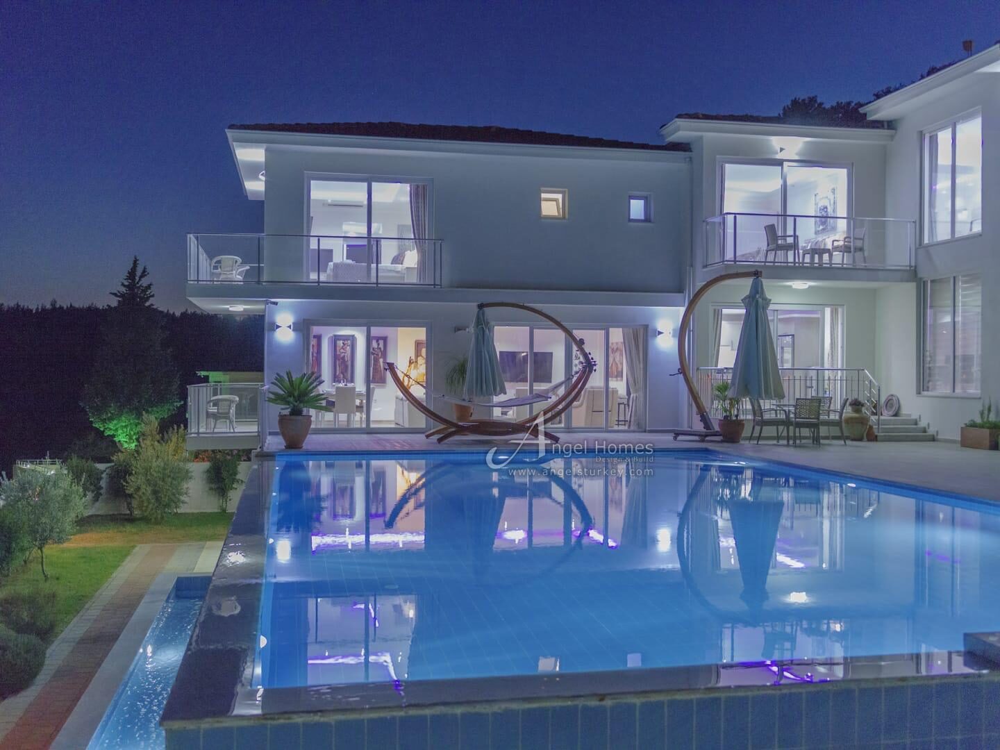 BEAUTIFULLY FURNISHED 5-BED VILLA IN OVACIK FOR SALE