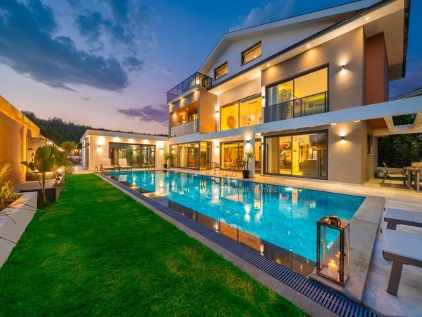 deluxe villa in Ovacik