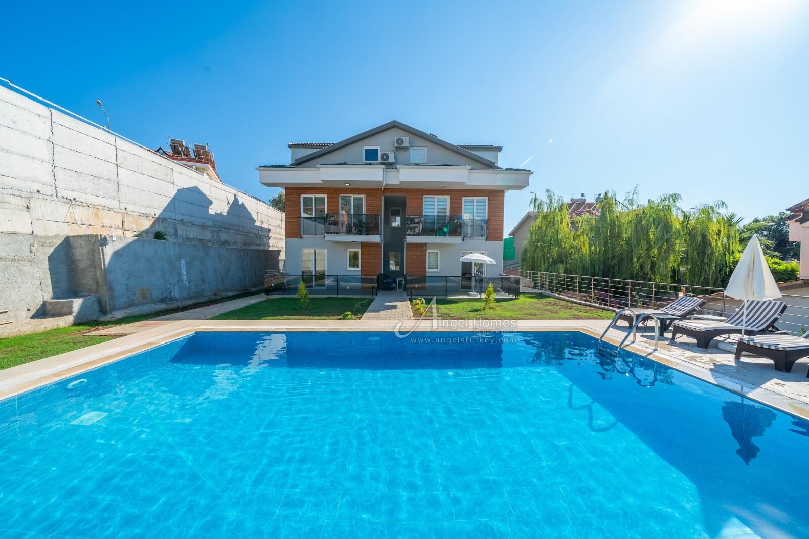 STYLISH 3-BED DUPLEX IN OVACIK (FURNISHED)
