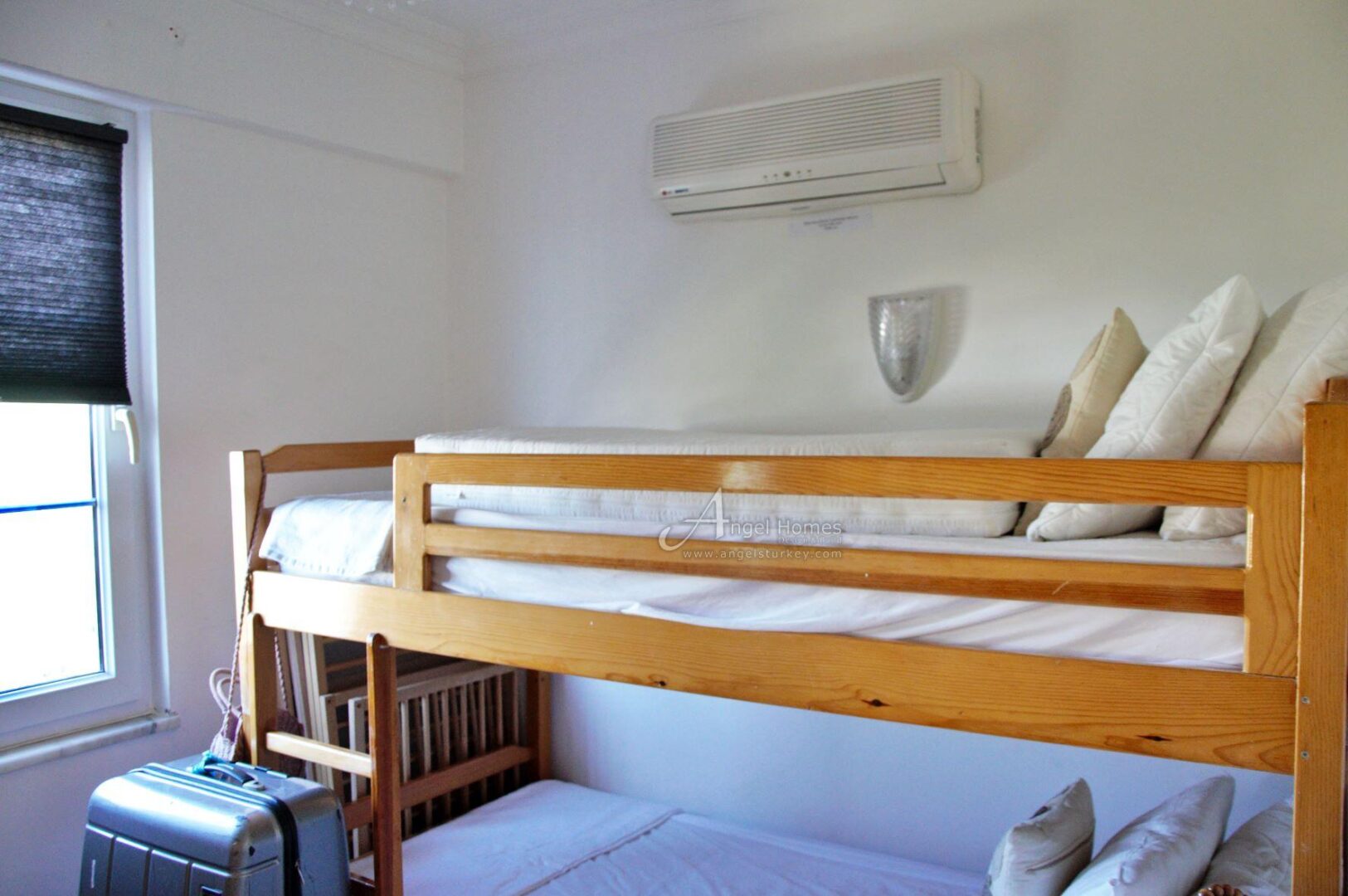 AMAZING PRICE! FURNISHED 5-BED VILLA IN OVACIK