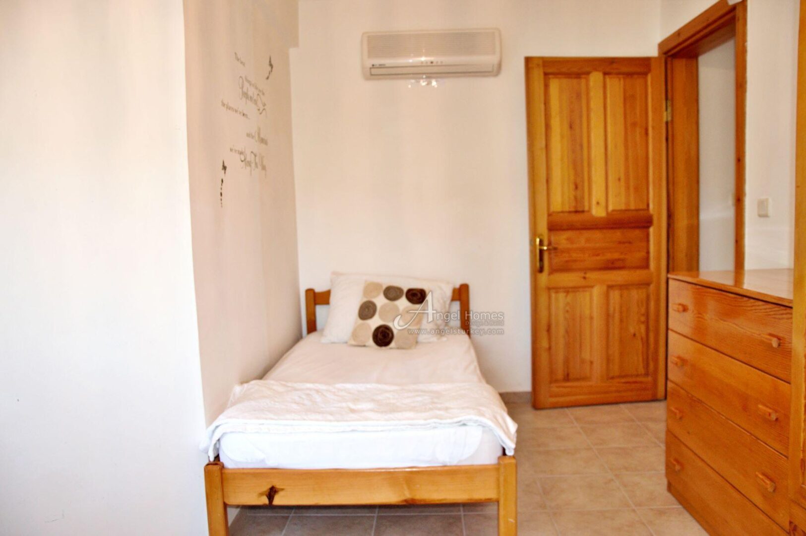 AMAZING PRICE! FURNISHED 5-BED VILLA IN OVACIK