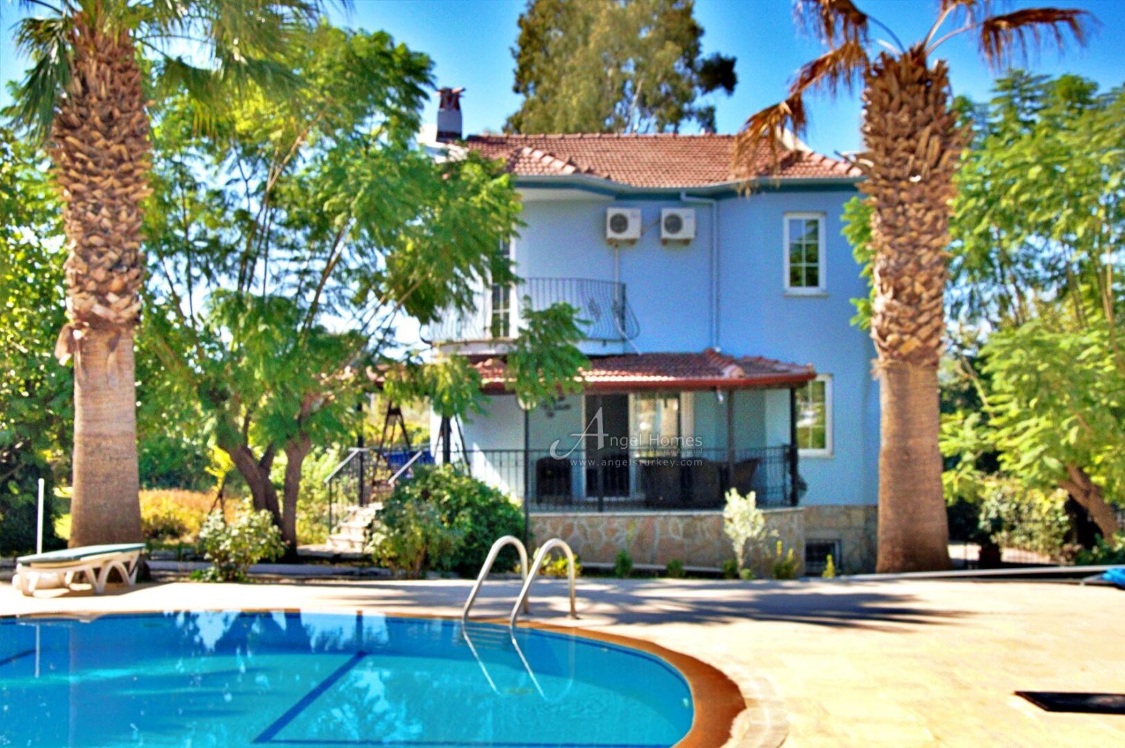 AMAZING PRICE! FURNISHED 5-BED VILLA IN OVACIK