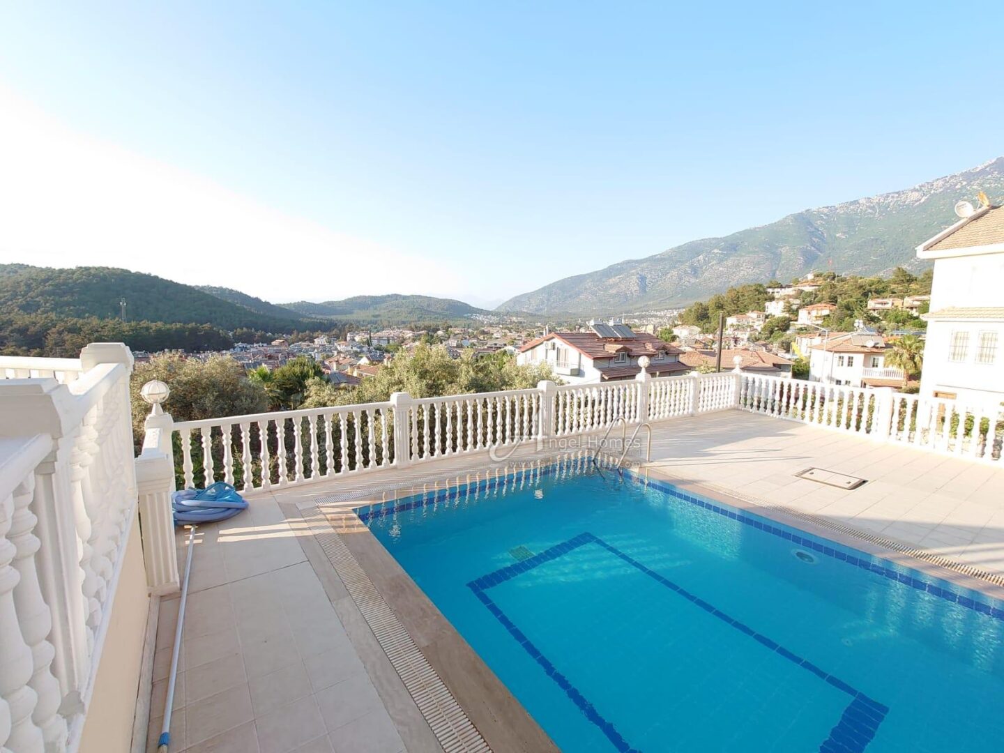 LARGE FURNISHED 4-BED APARTMENT IN HISARONU