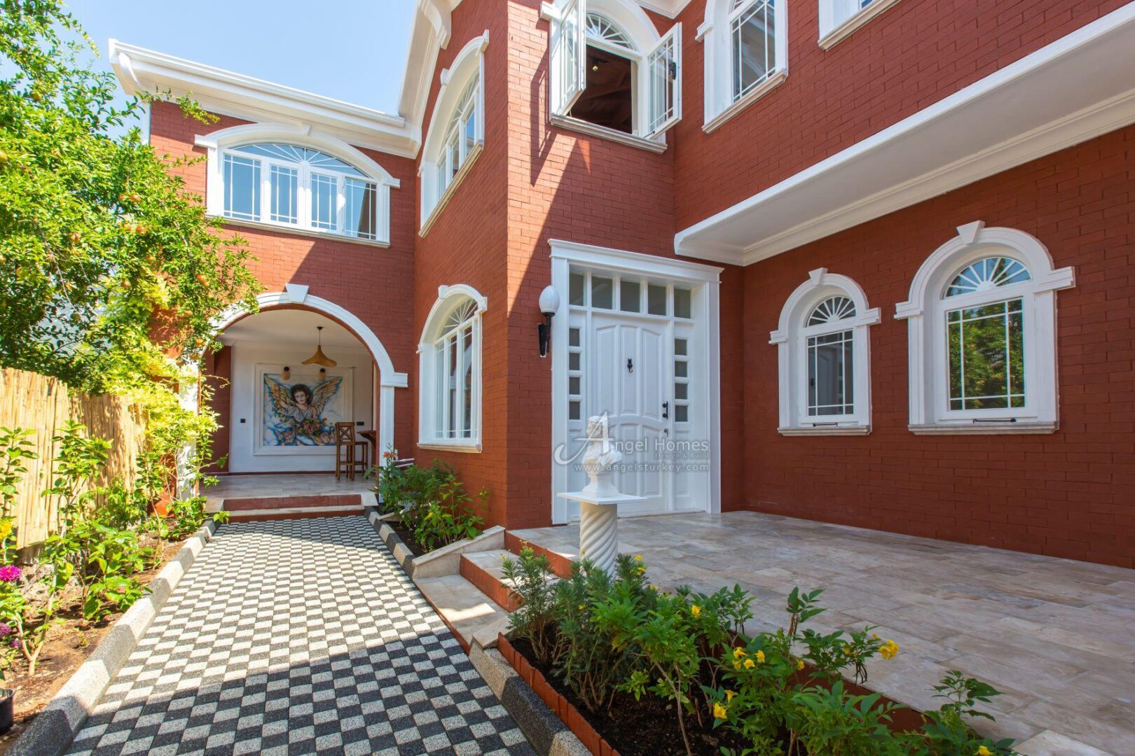HYNL7791 ***REDUCED***STUNNING 3-BED VILLA IN UZUMLU