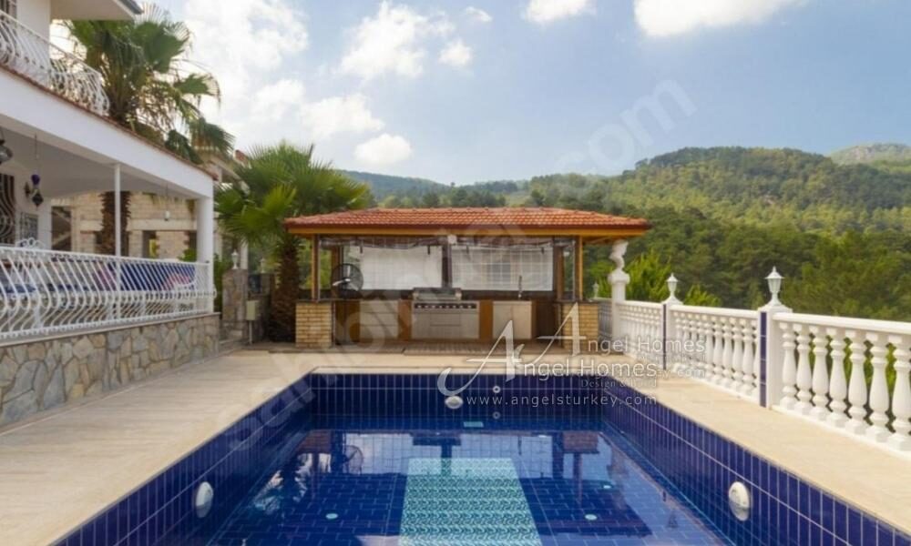 villa for sale