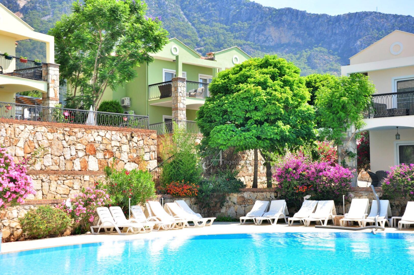 resale villa