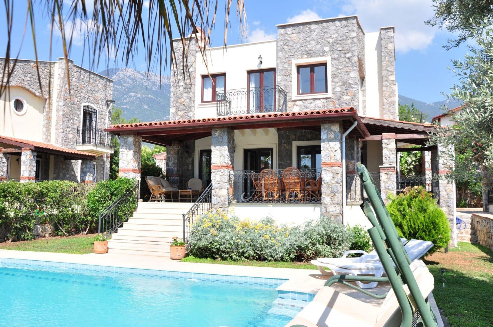 resale villa