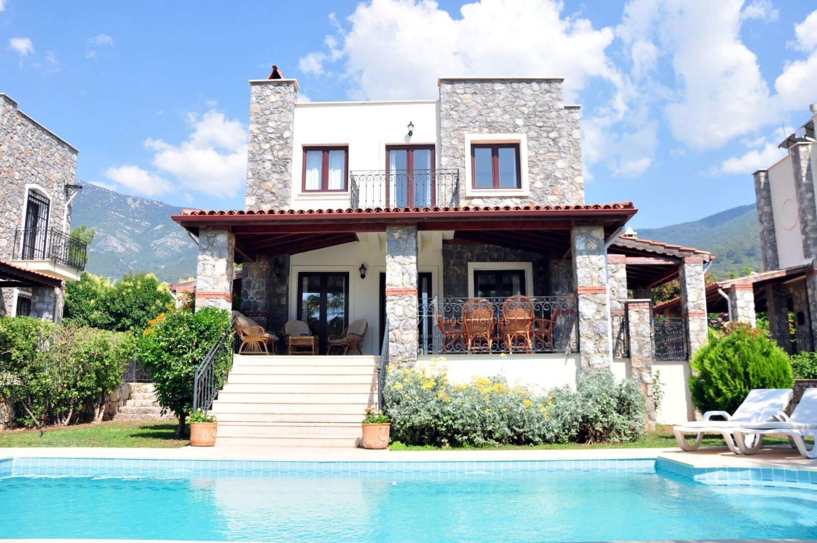 resale villa