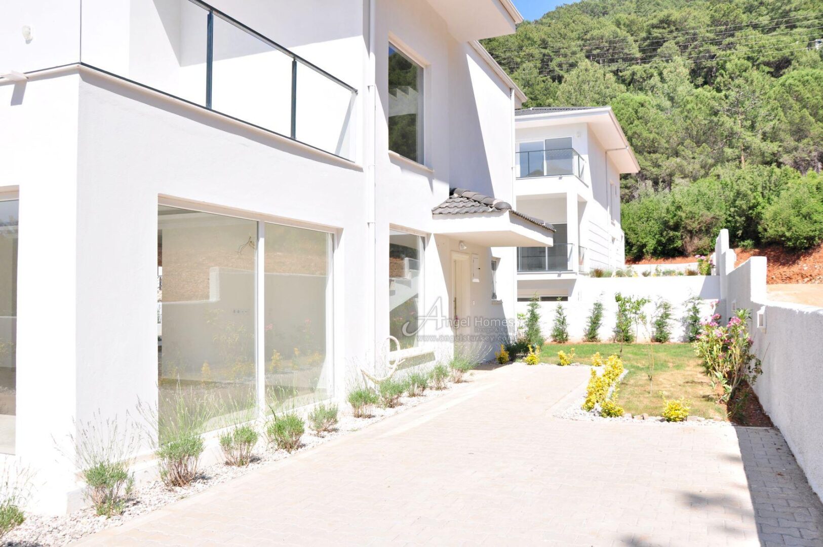 CONTEMPORARY 4-BED NEW BUILD VILLAS IN OVACIK