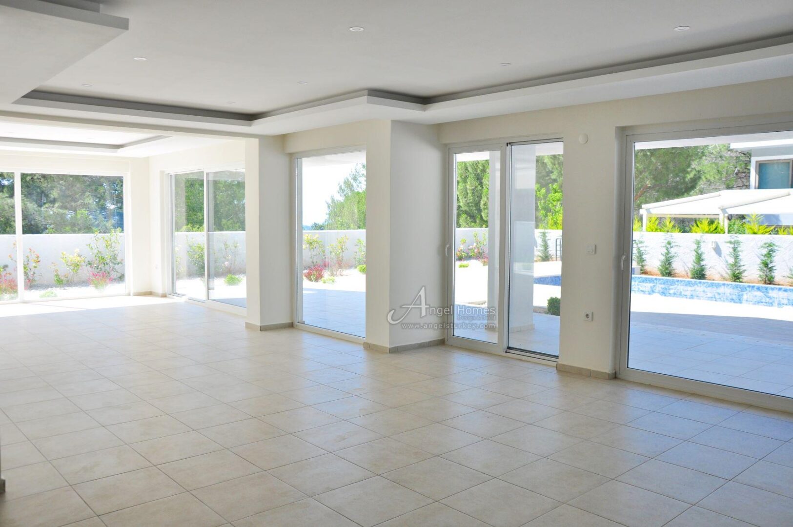 CONTEMPORARY 4-BED NEW BUILD VILLAS IN OVACIK