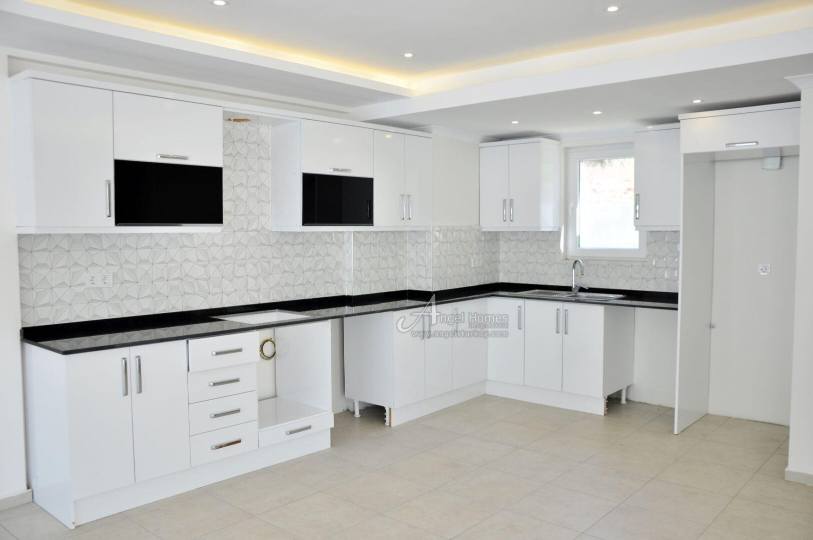CONTEMPORARY 4-BED NEW BUILD VILLAS IN OVACIK