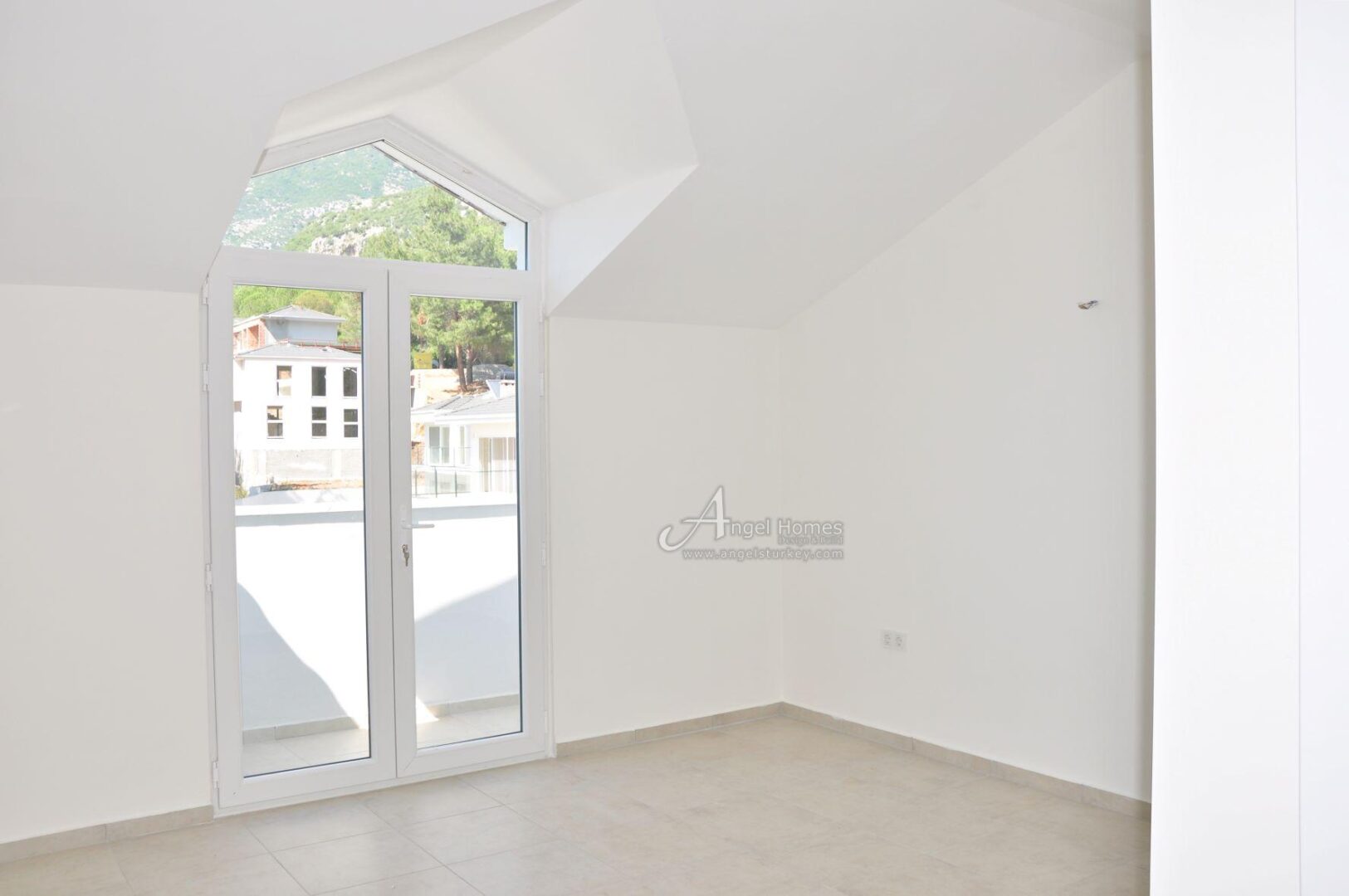 CONTEMPORARY 4-BED NEW BUILD VILLAS IN OVACIK