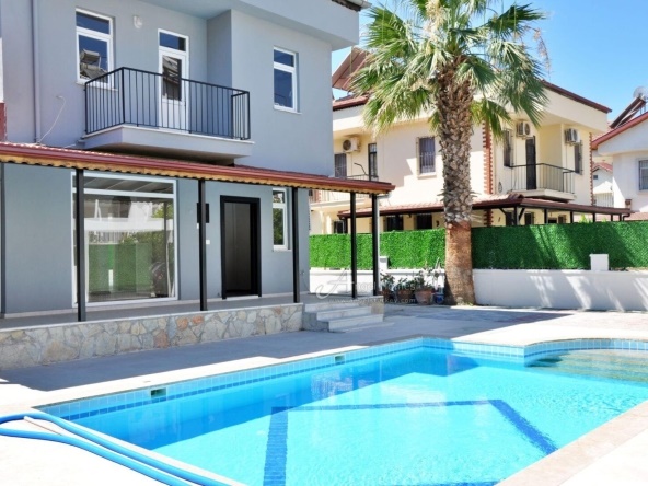 5-bed villa