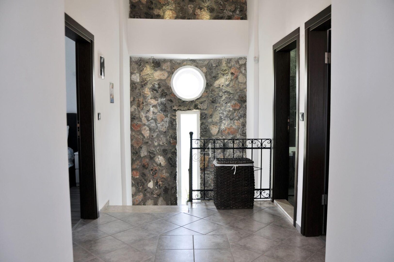 PART STONE BUILT VERY ATTRACTIVE 3 BED VILLA IN OVACIK