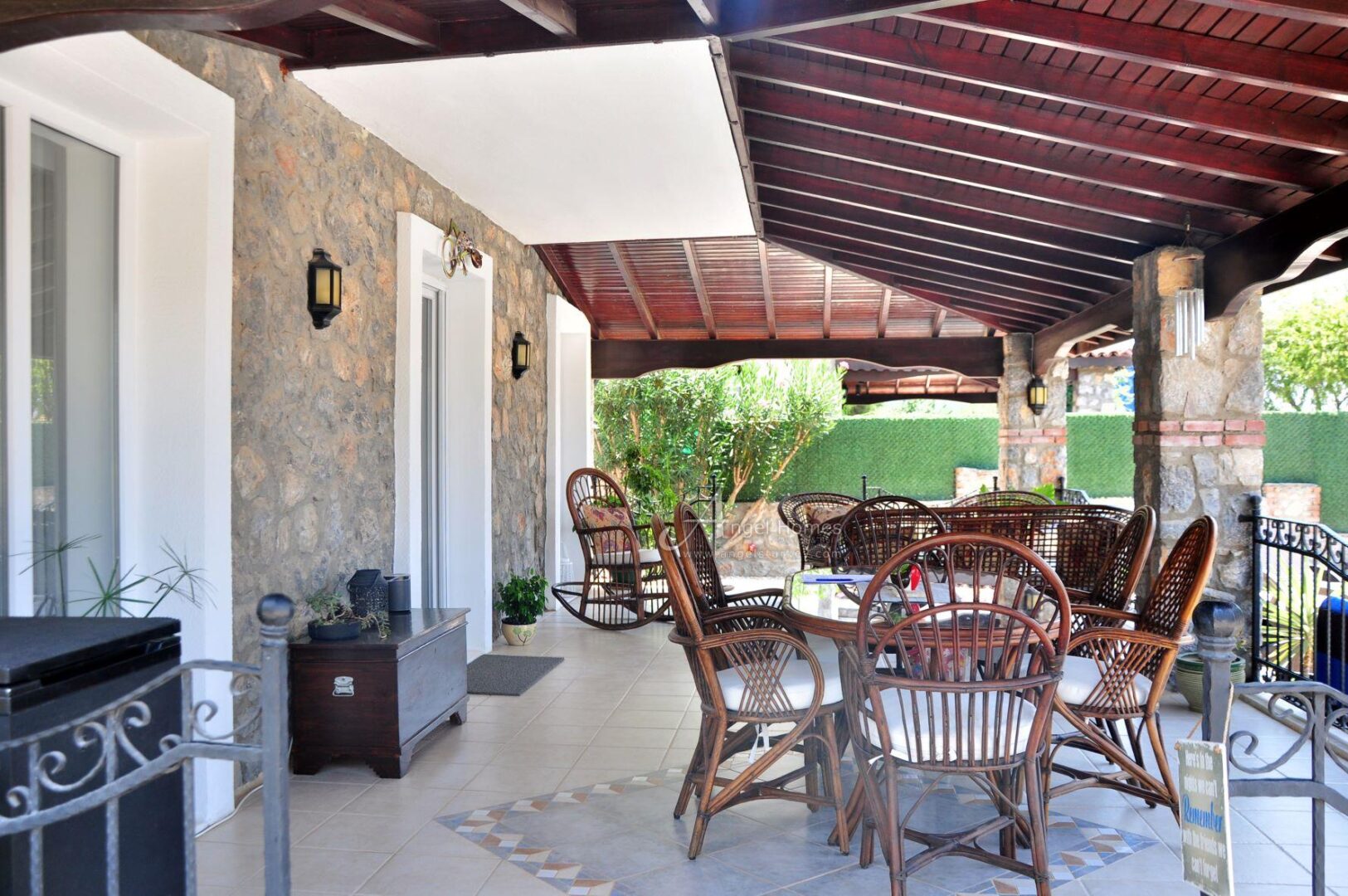 PART STONE BUILT VERY ATTRACTIVE 3 BED VILLA IN OVACIK