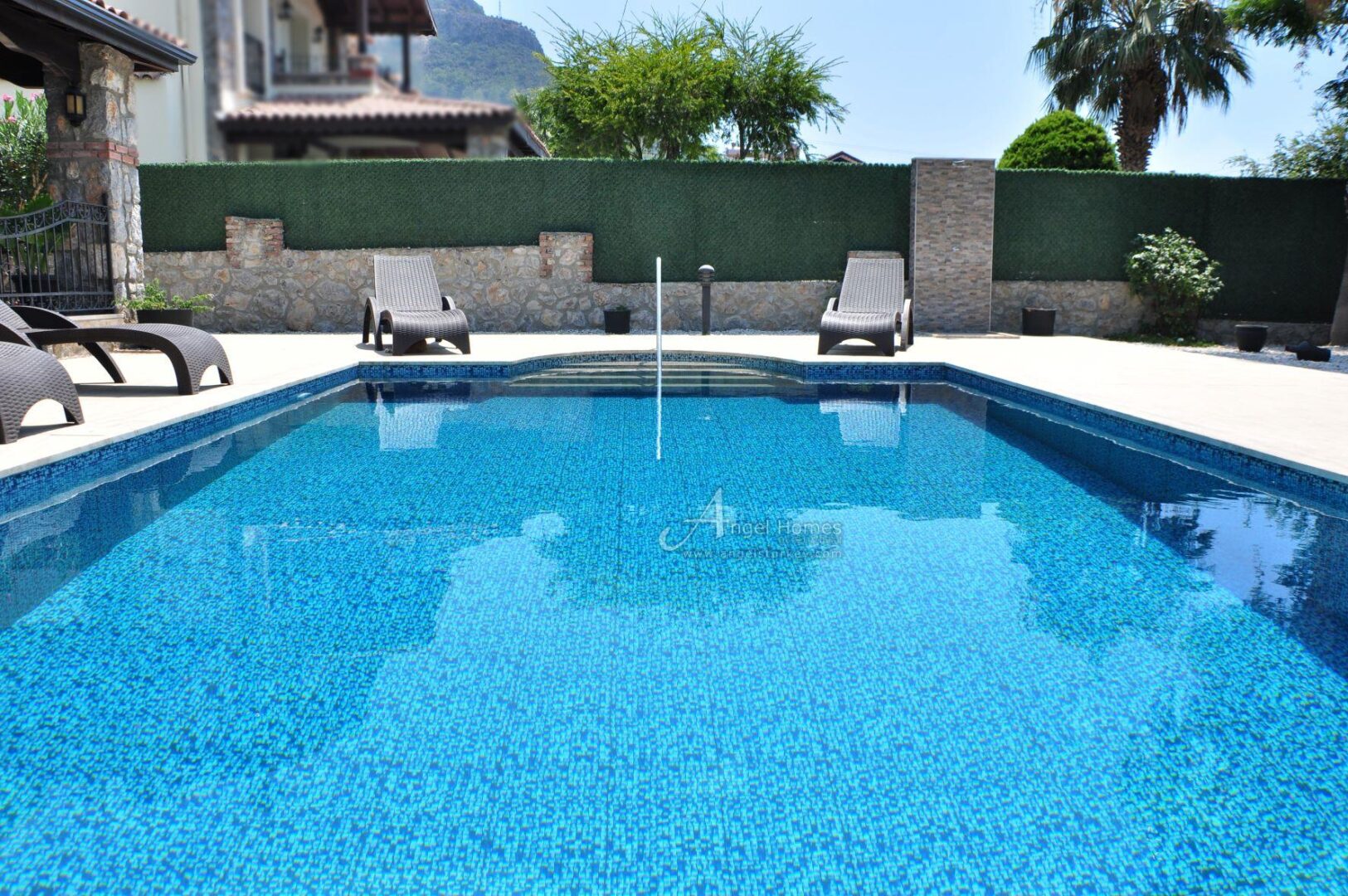 PART STONE BUILT VERY ATTRACTIVE 3 BED VILLA IN OVACIK