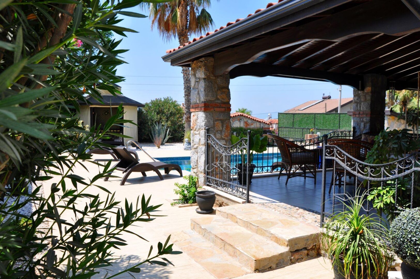 PART STONE BUILT VERY ATTRACTIVE 3 BED VILLA IN OVACIK