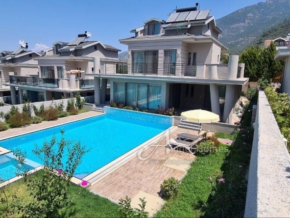 ultra-modern 3 bed villa