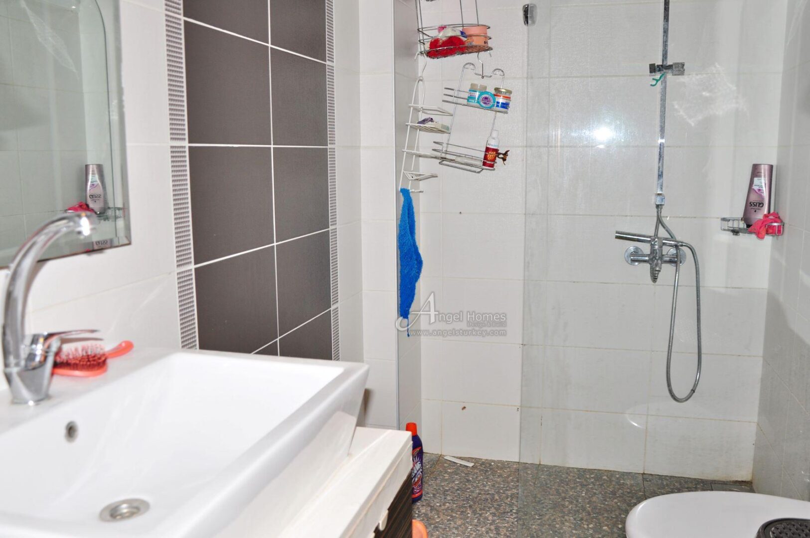 FURNISHED 2-BED APARTMENT IN PATLANGIC