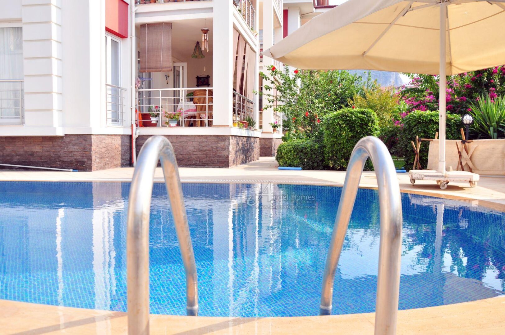 FURNISHED 2-BED APARTMENT IN PATLANGIC