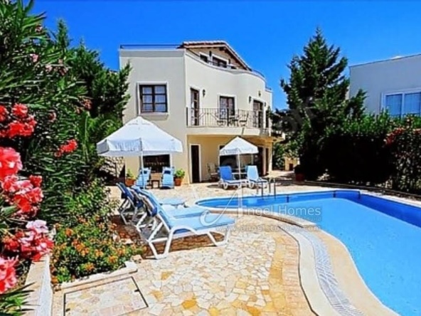 4-bedroom private sea view villa