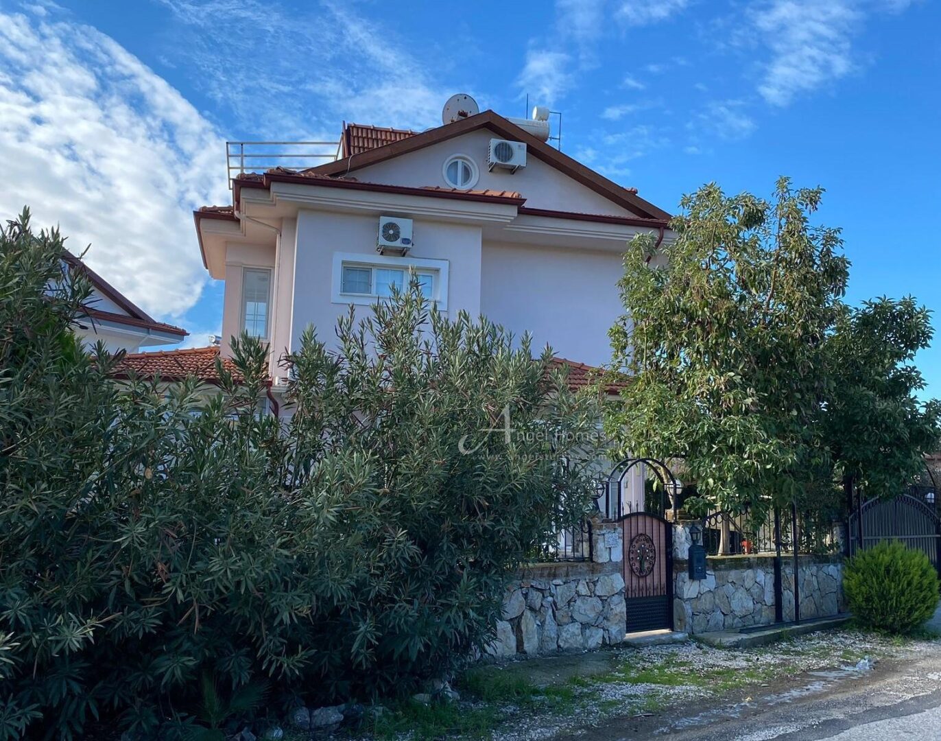 villa for sale in akarca