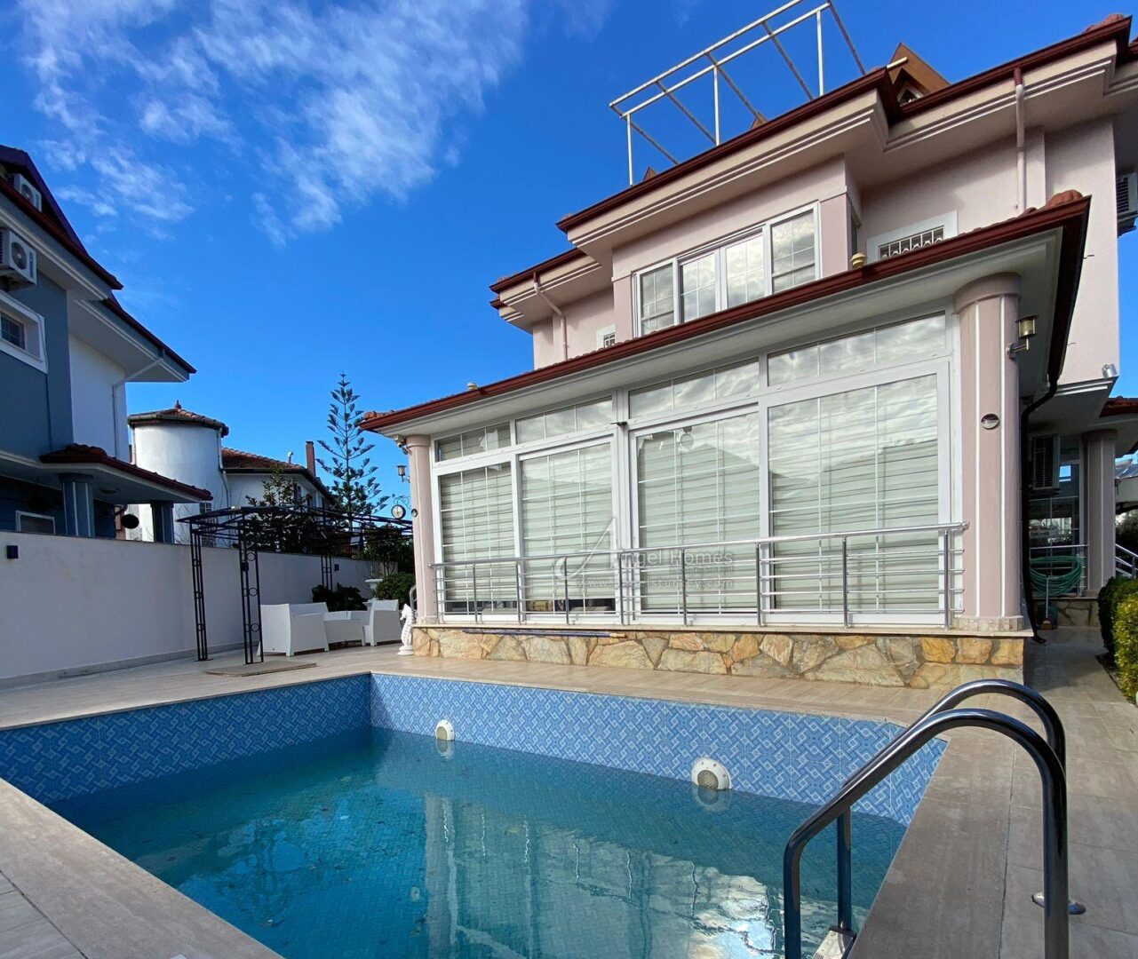 villa for sale in Akarca