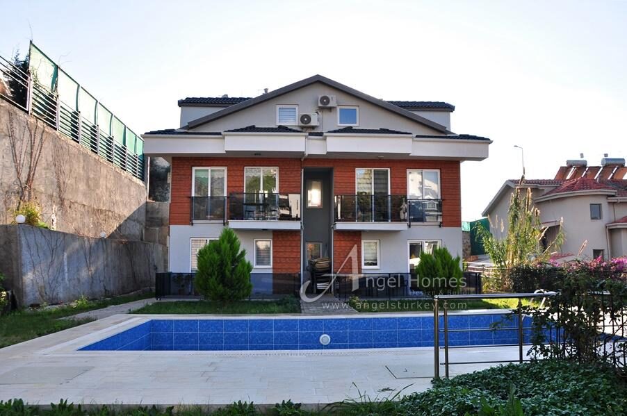 DSC_0508 duplex for sale