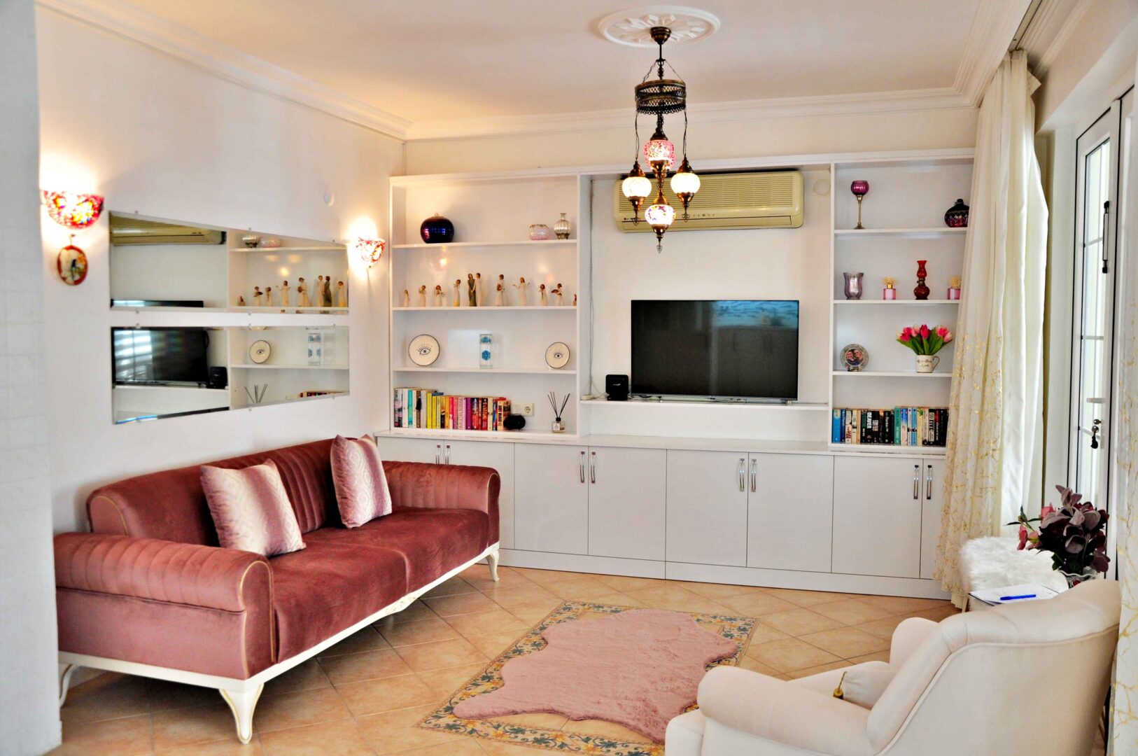 IDEAL 1-BED HOLIDAY HOME IN CENTRAL HISARONU