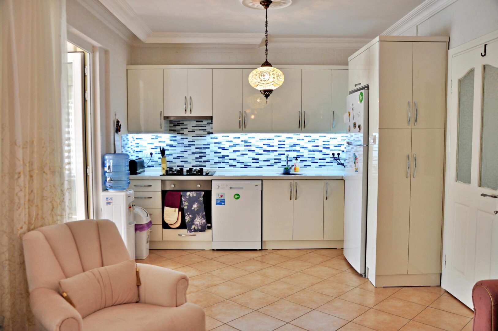 IDEAL 1-BED HOLIDAY HOME IN CENTRAL HISARONU