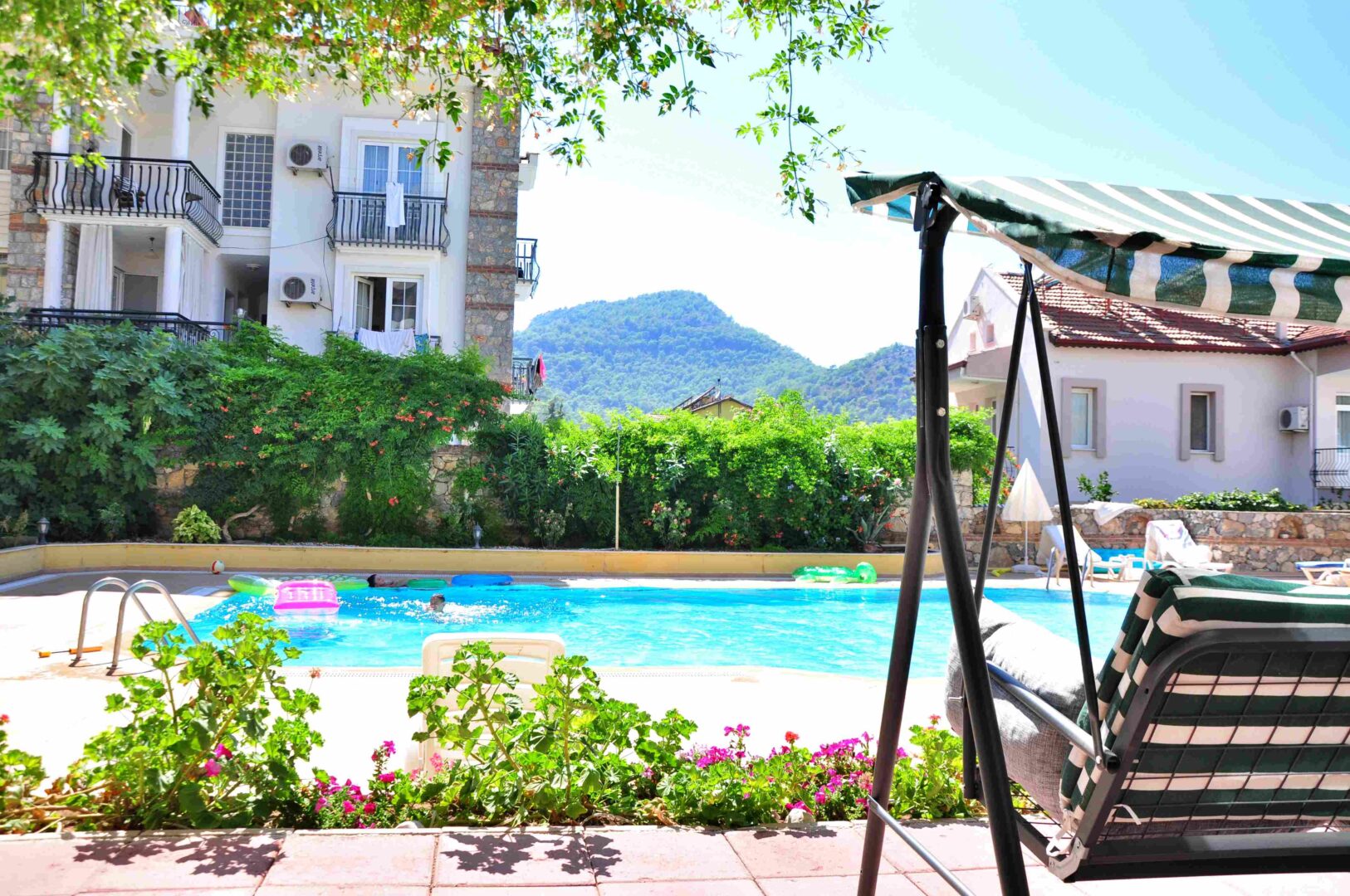 IDEAL 1-BED HOLIDAY HOME IN CENTRAL HISARONU