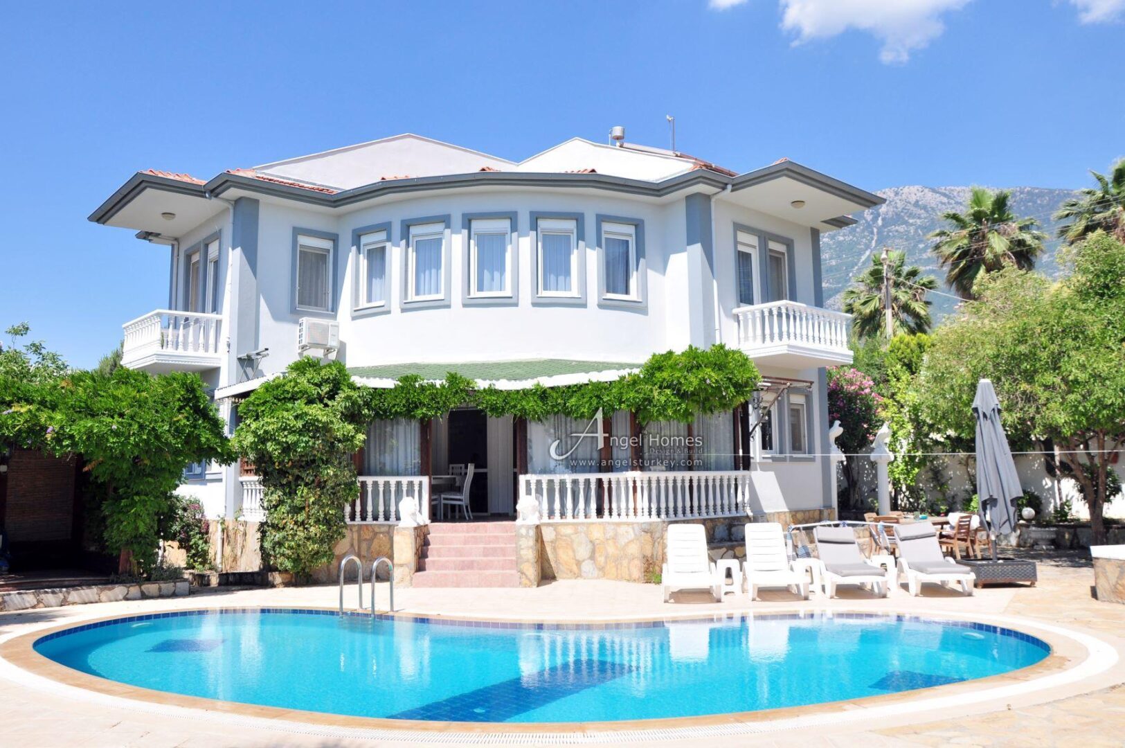 resale villa