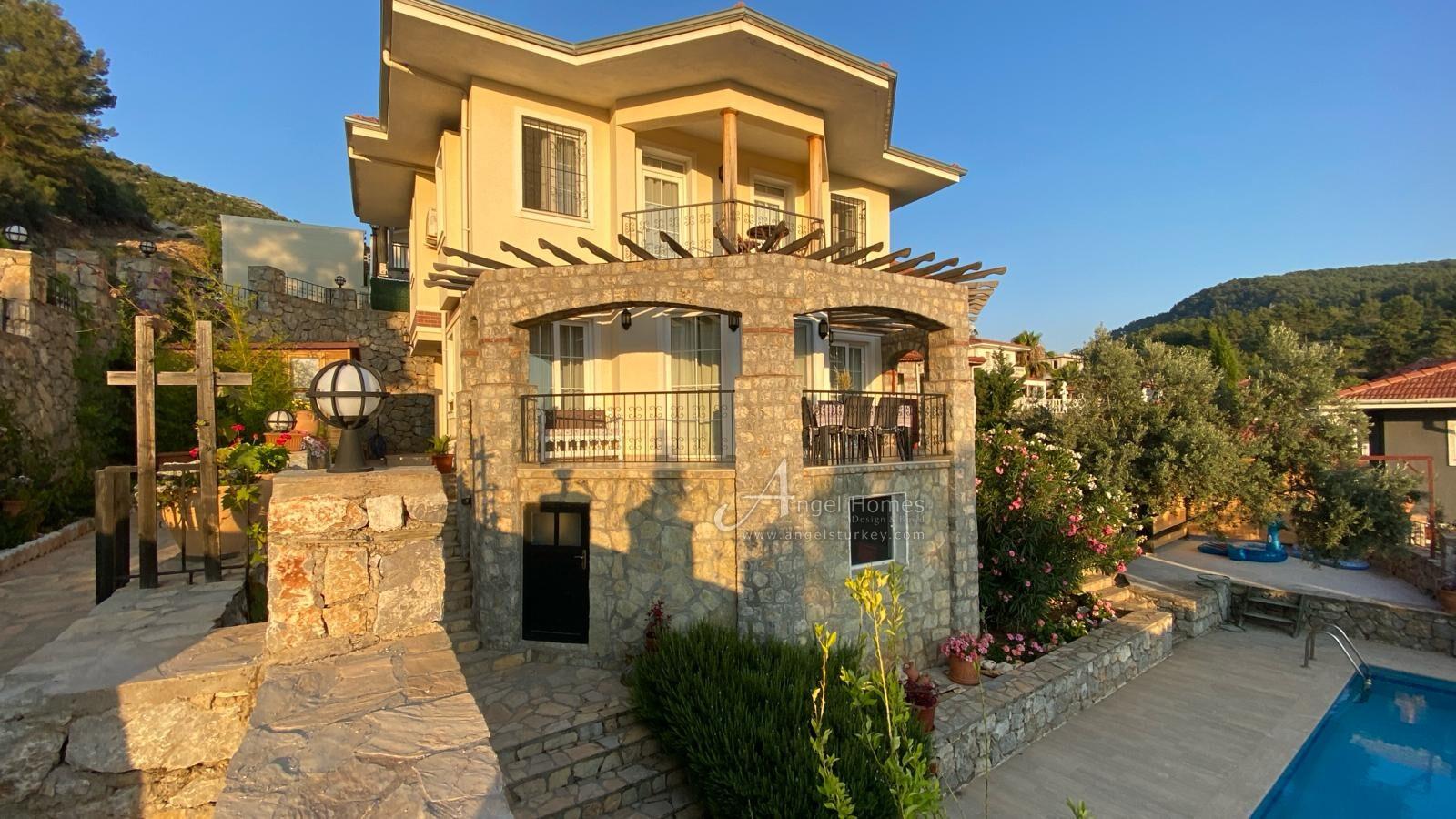 whatsapp-image-2024-04-18-at-165611 PART-FURNISHED 3 BED VILLA IN UZUMLU