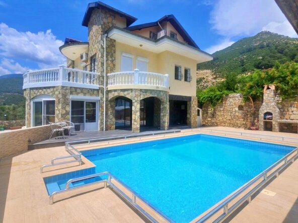 villa in Uzumlu for sale