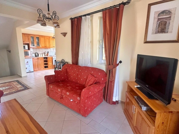 furnished 5-bed villa