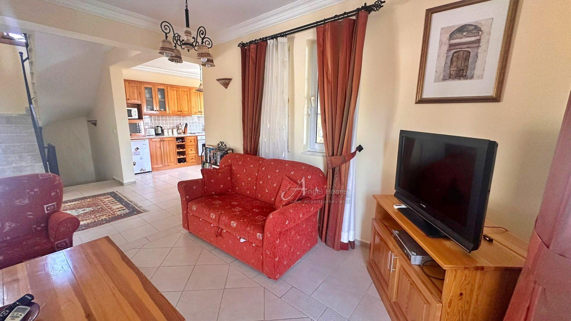 furnished 5-bed villa