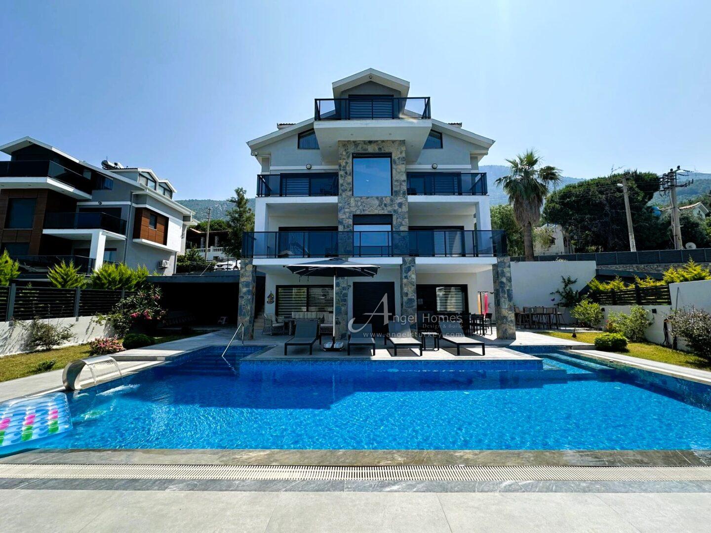 modern 6-bed villa for sale