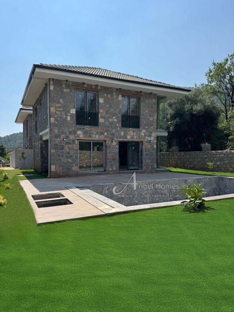3-bed stone villa