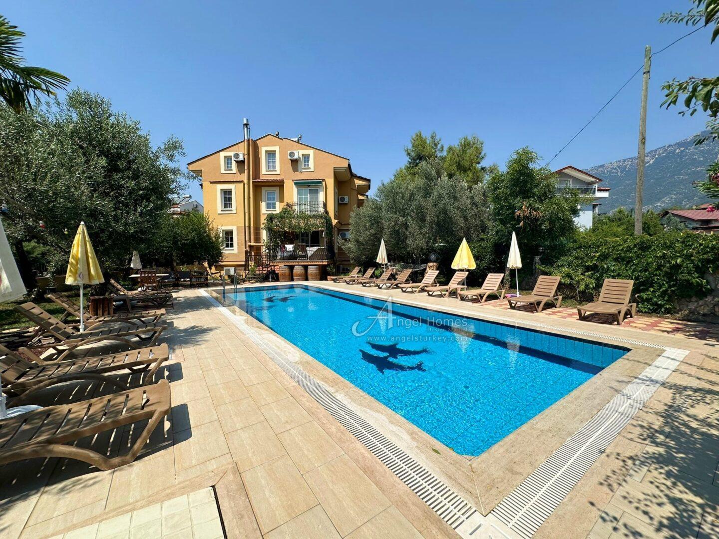 furnished 2-bedroom duplex apartment
