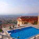 sea view 2-bed apartment