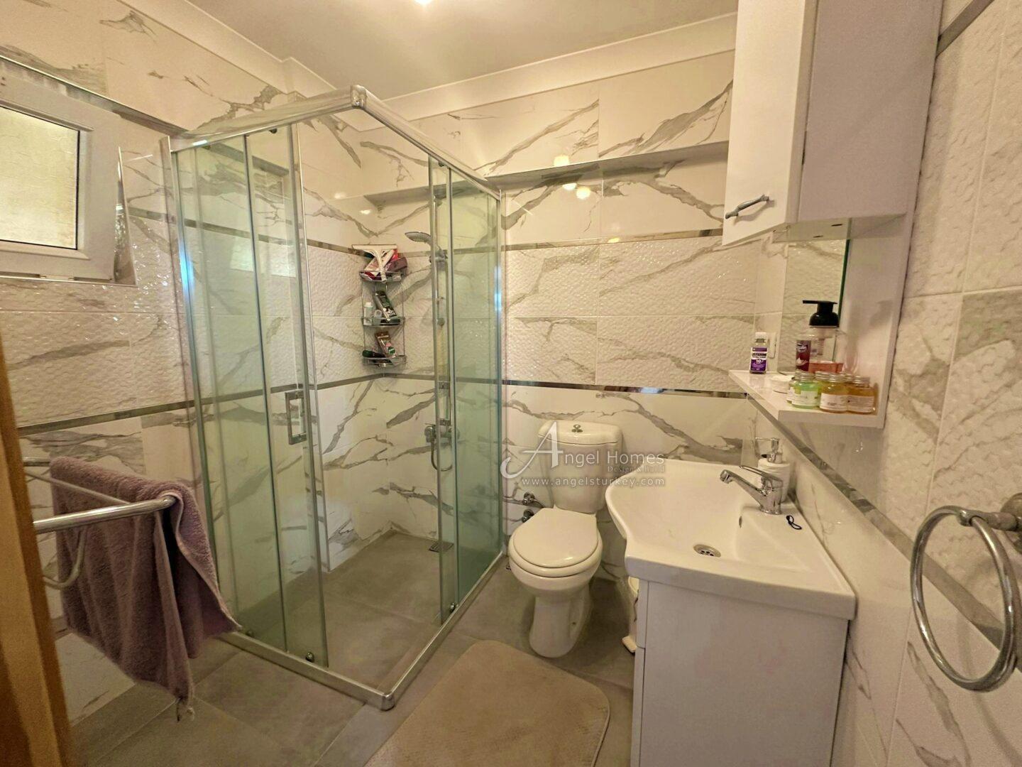 Furnished 5-bed villa in Ovacik