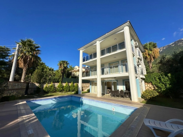 large 4-bedroom villa in Ovacik