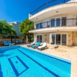 Furnished sea view villa for sale